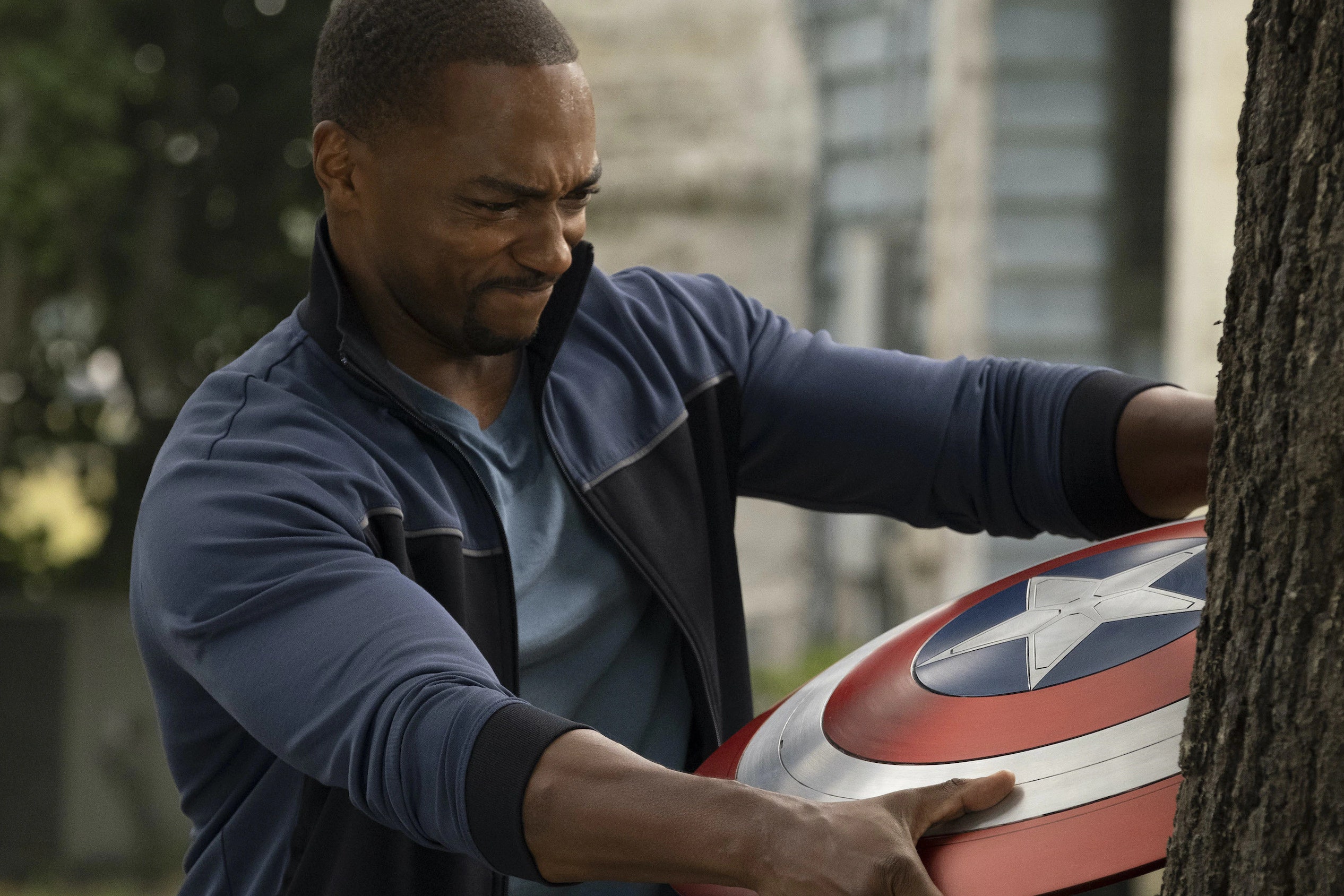 Anthony Mackie Falcon Winter Soldier Captain America