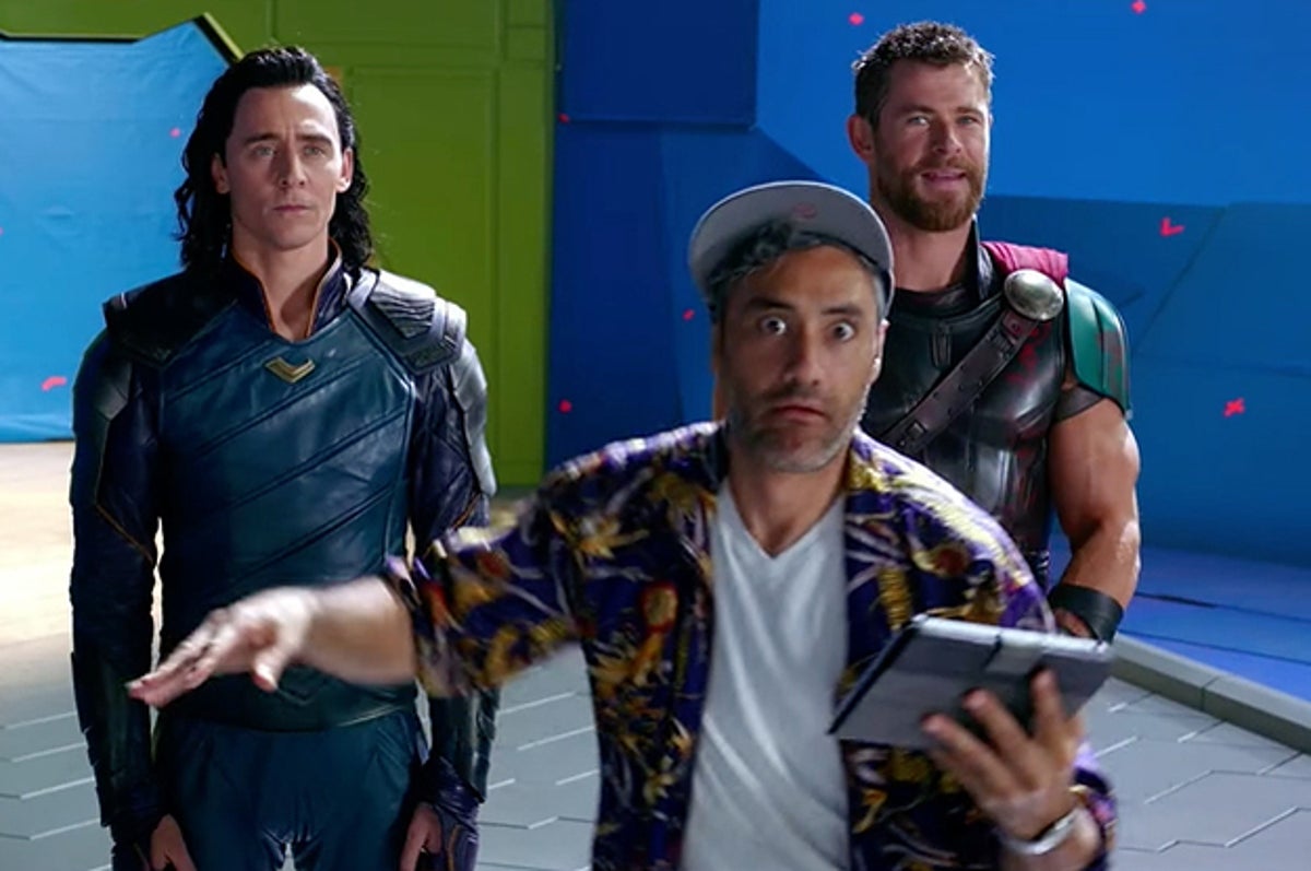 Tom Hiddleston Talks About An Improvised Scene In “Thor: Ragnarok” -  FandomWire