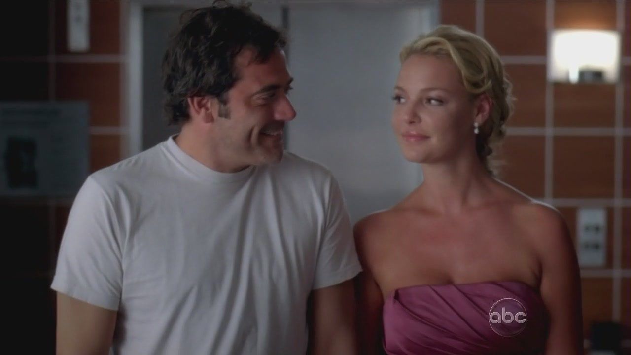  Izzie and Denny Duquette had the Creepiest Reunion Moments. The relationship between these two is probably one of the weirdest storylines of Grey's Anatomy. Before they officially start dating, Denny died from a stroke. But later Denny appeared as a ghost. And eventually, Izzie and the ghost version of Denny had sex. It irked many fans as this creepy reunion was so pointless. Fans 