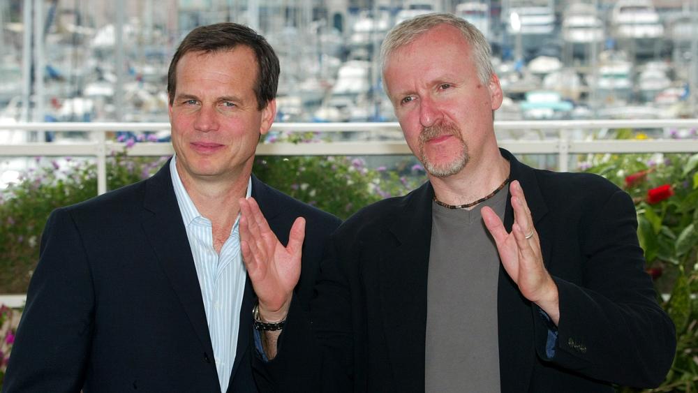 Director James Cameron with Bill Paxton