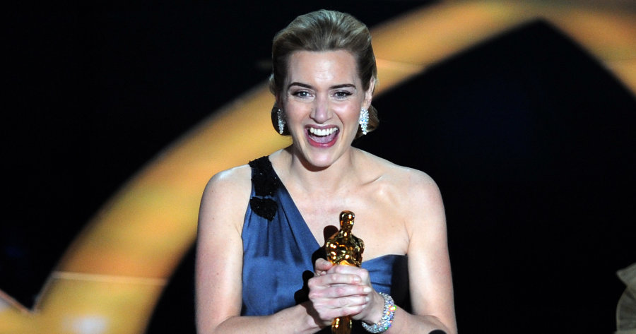 Kate Winslet with Her Oscar award