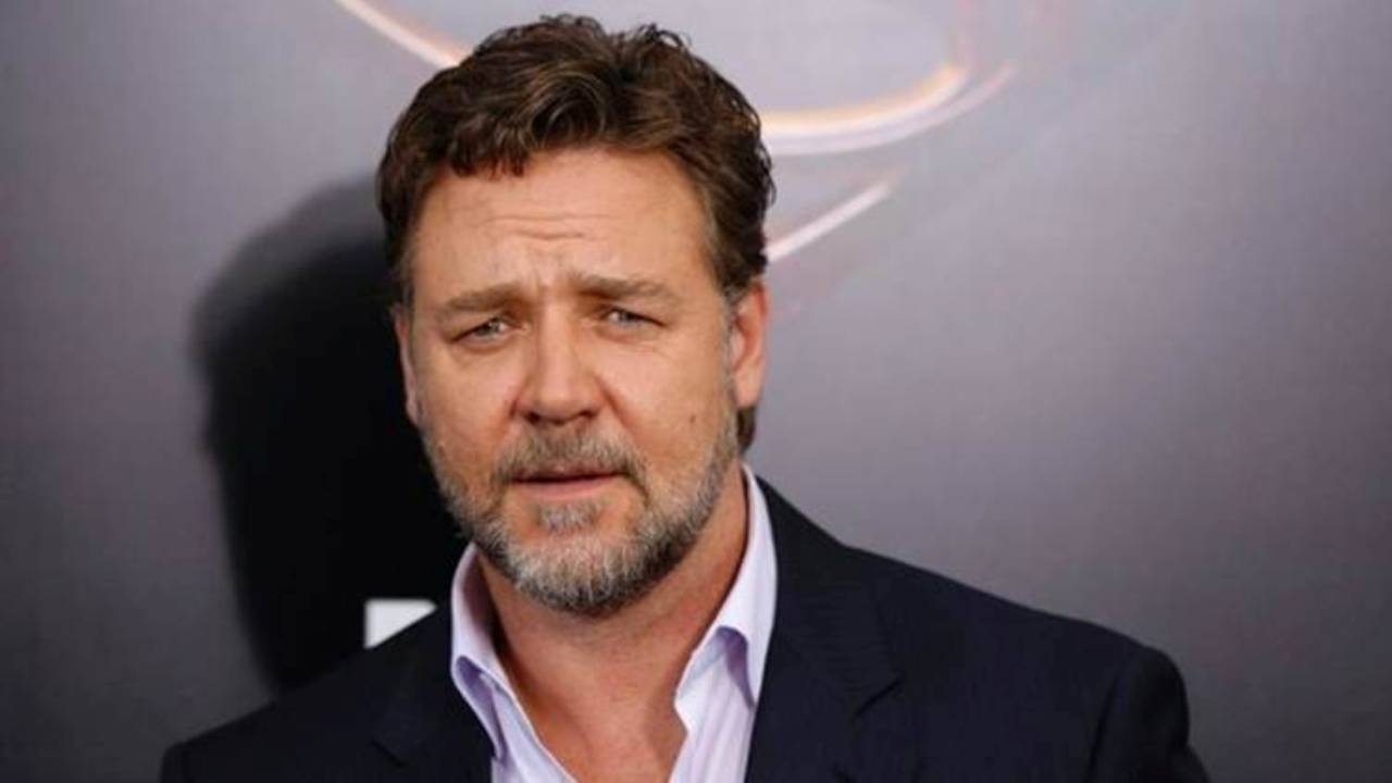 Russell Crowe is one the crazy actors 
