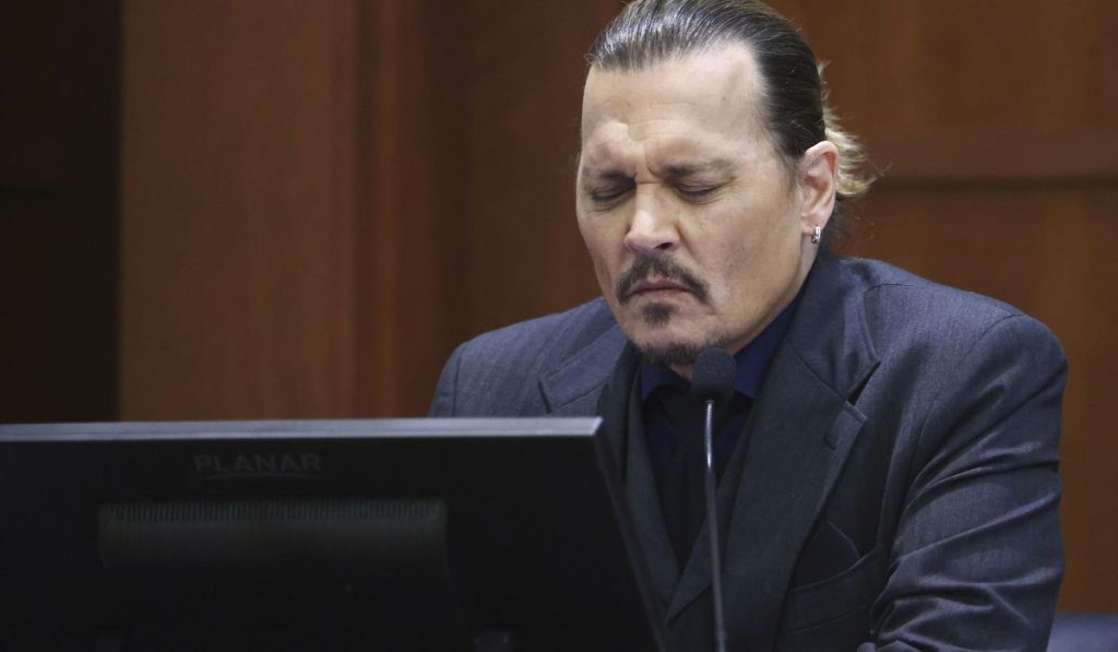  The ex-fiance of Johnny Depp comments about the trial 