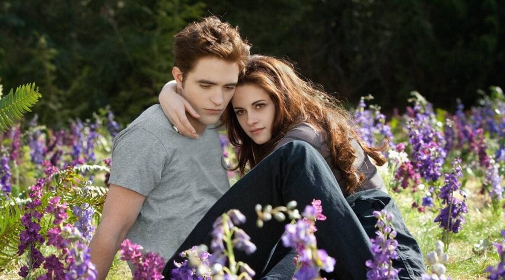 Robert Pattinson and Kristen Stewart in Twilight 