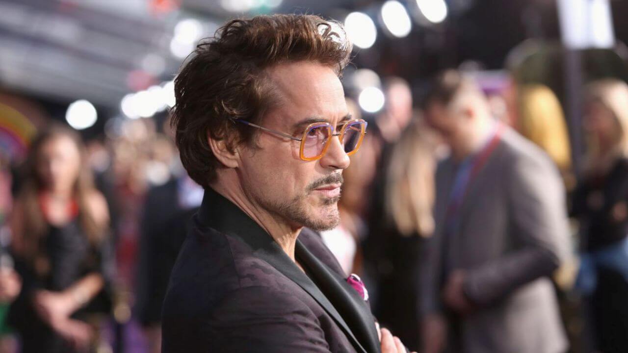Robert Downey Jr. congratulates Johnny Depp on a triumphant victory