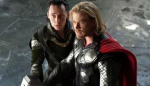 Tom Hiddleston (left) and Chris Hemsworth (right) as Loki and Thor in Thor (2011).