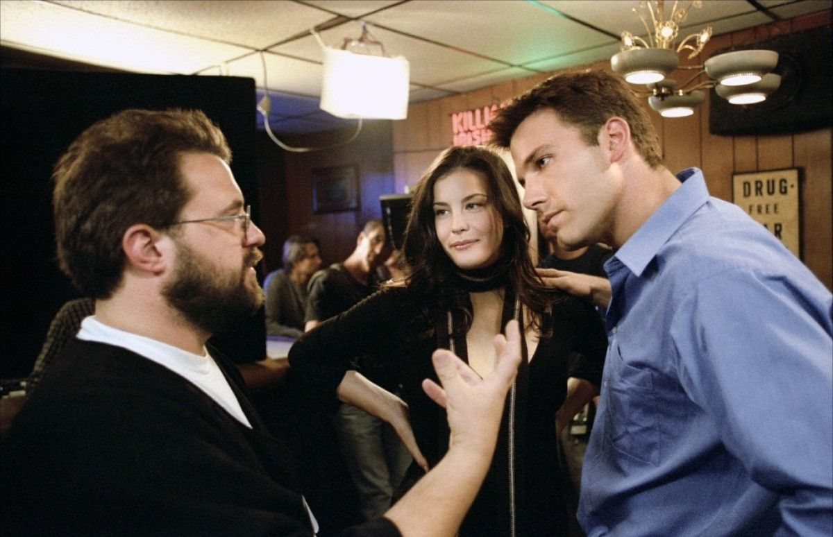 Writer_director Kevin Smith talks with Liv Tyler and Ben Affleck on the set of _Jersey Girl_, 2004_