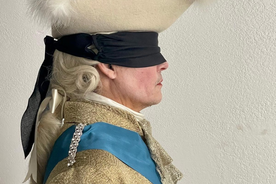 Johnny Depp's first look as King Louis XV in La Favorite.