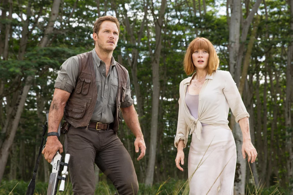 Chris Pratt and Bryce Dallas Howard in Jurassic World (2015).