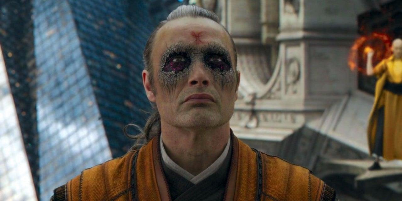 Mads Mikkelsen as Kaecilius in Doctor Strange (2016).