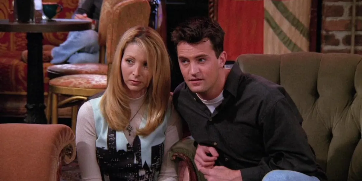 Lisa Kudrow Was Going Through Incredible Pain in 1 FRIENDS Scene, Kept Smiling the Whole Time