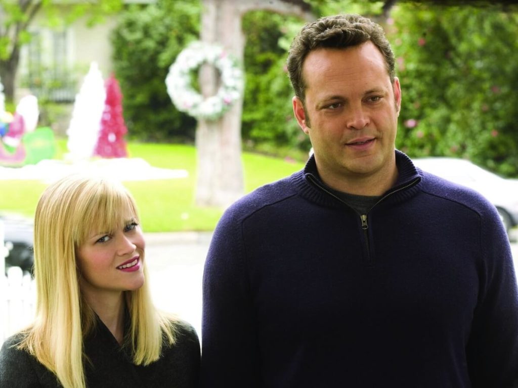 Reese Witherspoon and Vince Vaughn in a still from Four Christmases (2008)