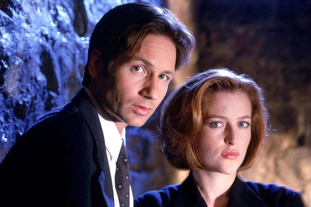 Gillian Anderson and David Duchovny, the iconic duo of The X-Files, have always been a captivating couple on screen.
