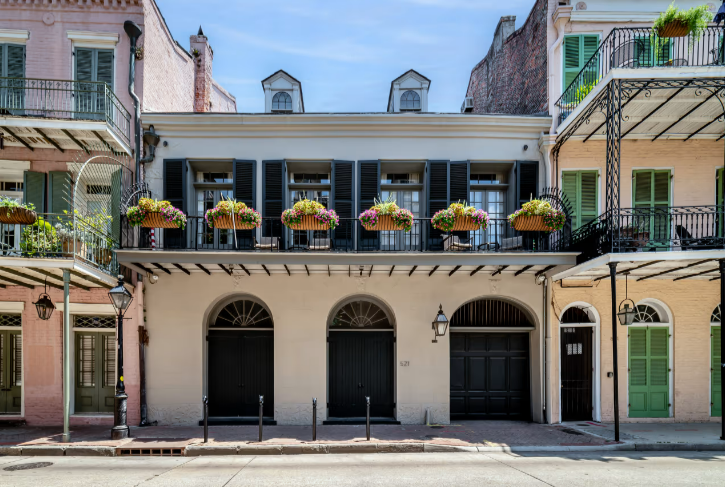 New Orleans mansion; Credit: Interluxe Auctions