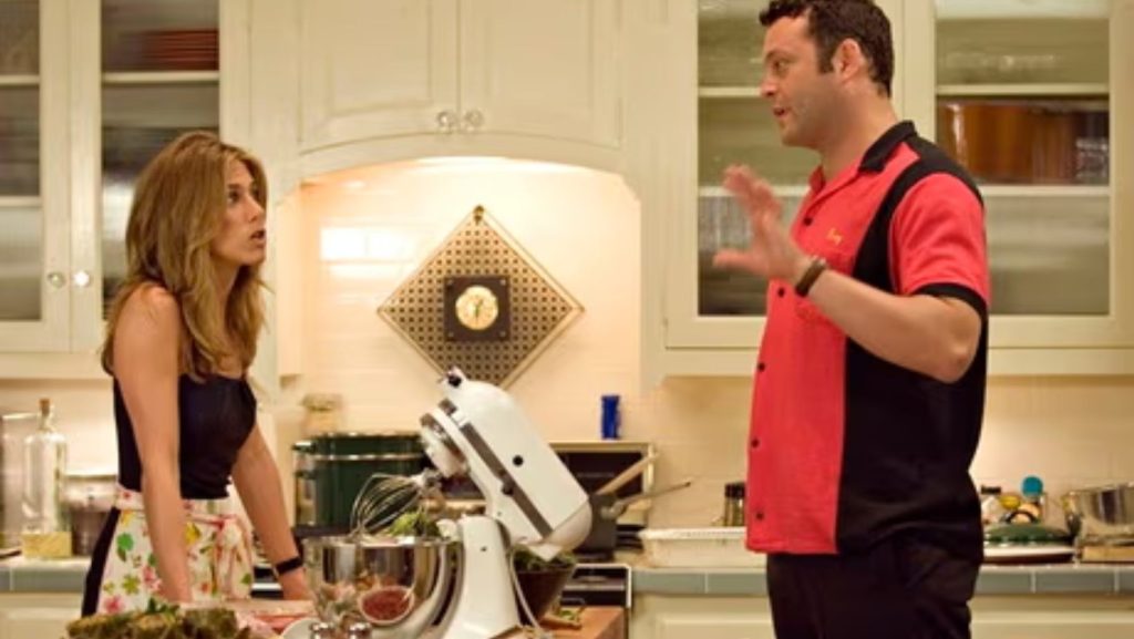 aniston and vince vaughn in a still from the movie the break-up