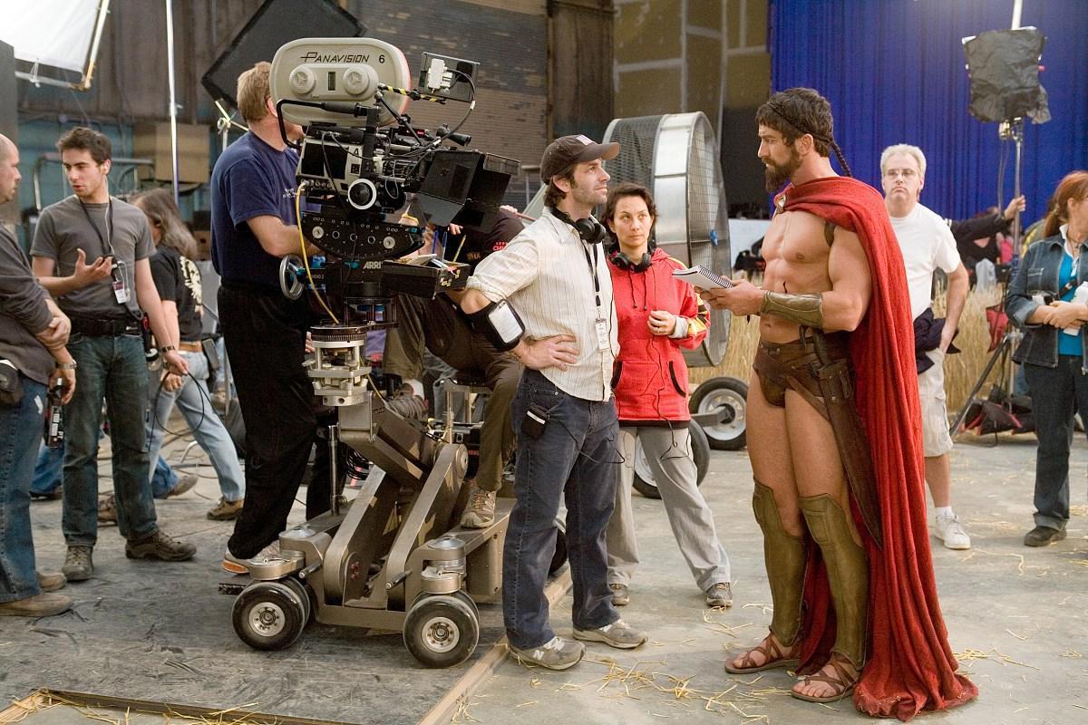 Zack Snyder and Gerard Butler on the sets of 300